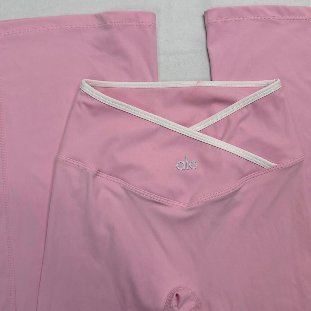 Alo Yoga pink flare leggings with white waistband size small gym low rise - Picture 4 of 8